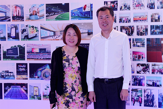 熱烈歡迎深圳市寶安區(qū)領導蒞臨悟空體育參觀考察