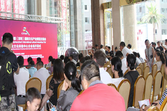 文博會里的科技大腕兒 悟空體育旭生展廳上演達人秀