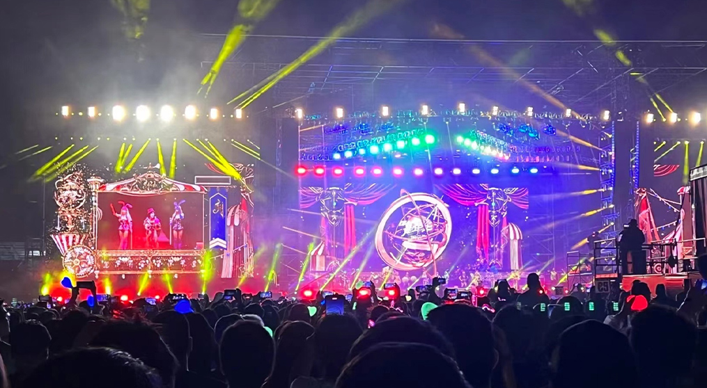 悟空體育LED冰屏和熒光棒系列產(chǎn)品“嗨爆”周杰倫悉尼演唱會！