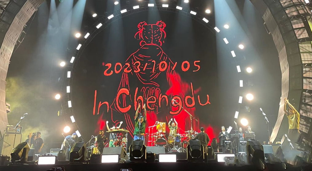 痛仰樂隊成都演唱會舞臺LED顯示屏項目