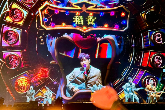 殺瘋了！周杰倫深圳演唱會(huì)嗨翻天際！悟空體育大屏、熒光棒與無(wú)人機(jī)齊齊上陣！